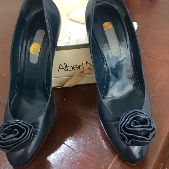 Albert Nipon navy blue heels, vintage - Picture 3 of 5